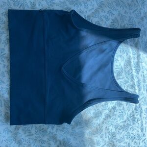 Lululemon cropped tank.